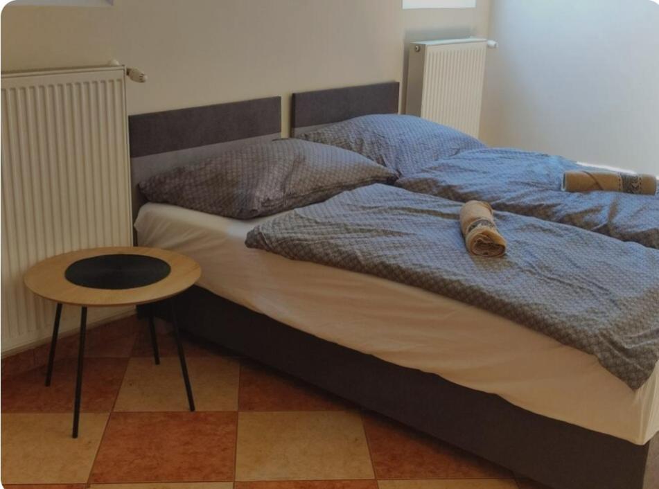 Váralja Vendégház Tata Extérieur photo